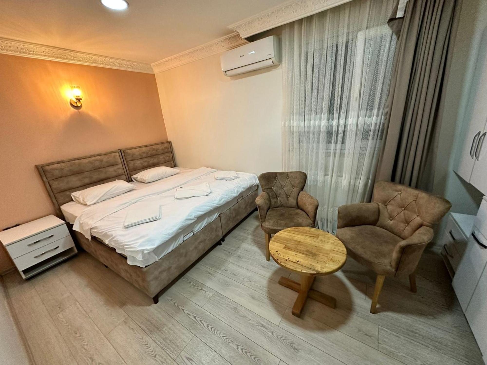 Avrasyaqueen Hotel Istanboel Buitenkant foto