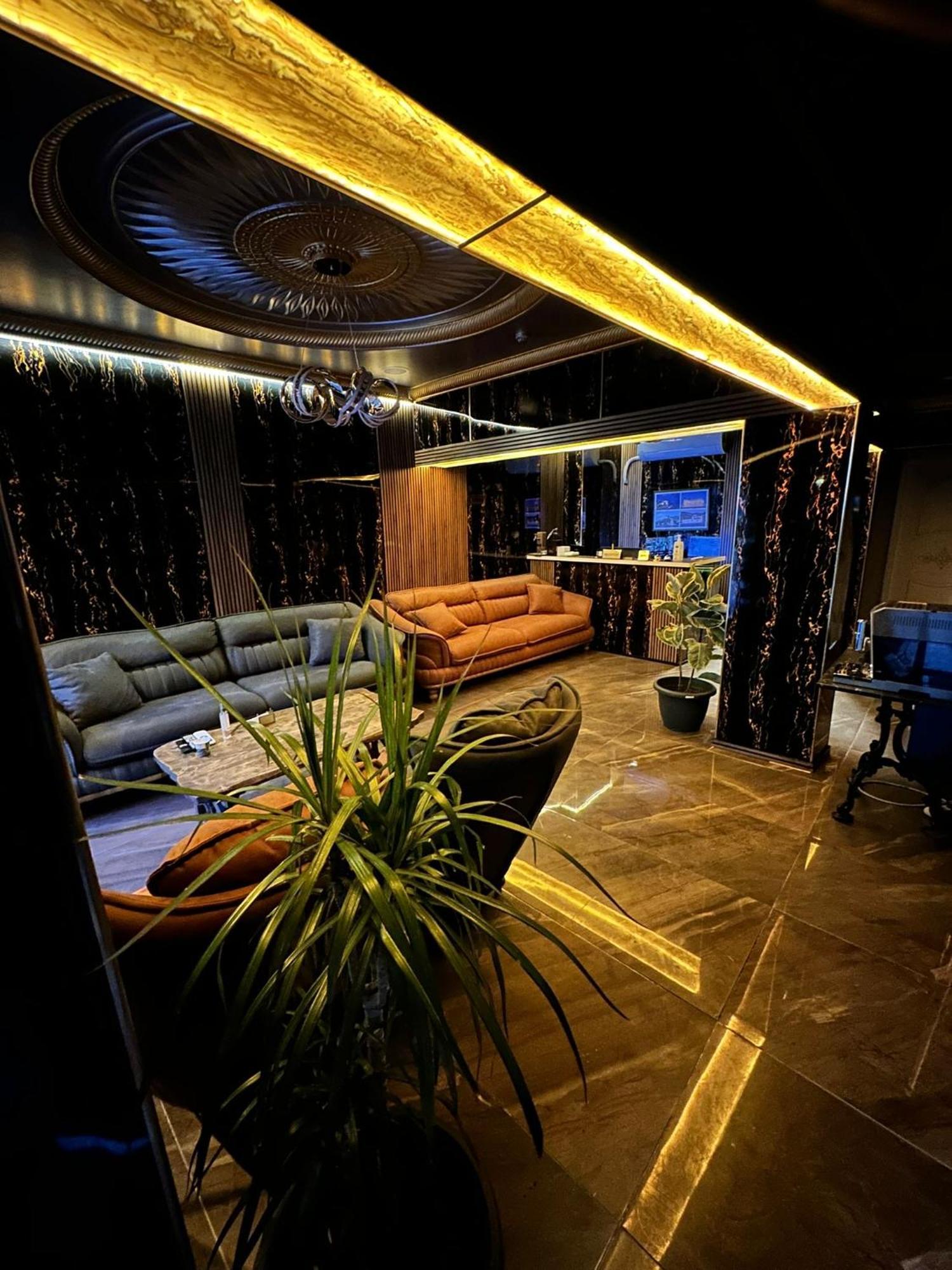 Avrasyaqueen Hotel Istanboel Buitenkant foto